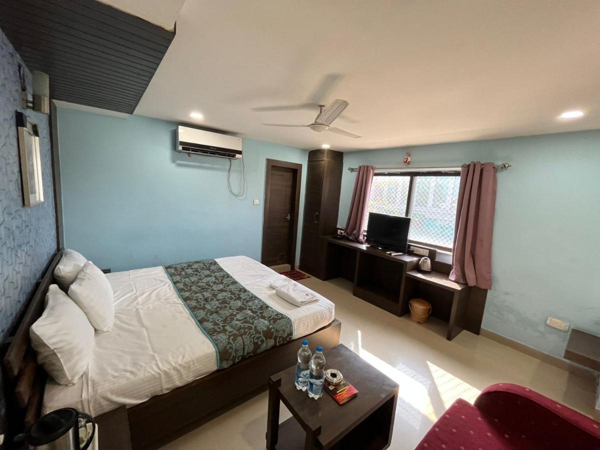 Hotel Pratap Residency Ранчи Екстериор снимка