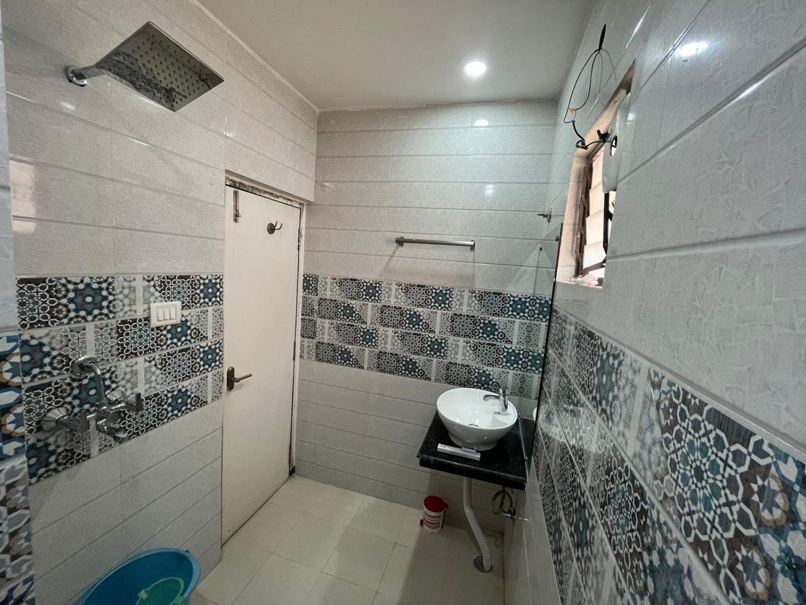 Hotel Pratap Residency Ранчи Екстериор снимка